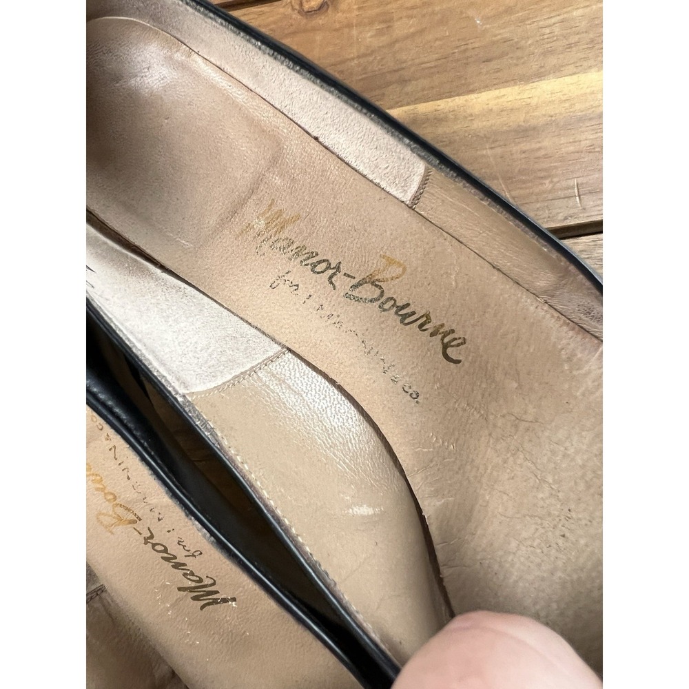 Manor Bourne Black Leather Bow Heels Women's 10 AAAA Extra Narrow Vintage Pumps - Picture 9 of 10
